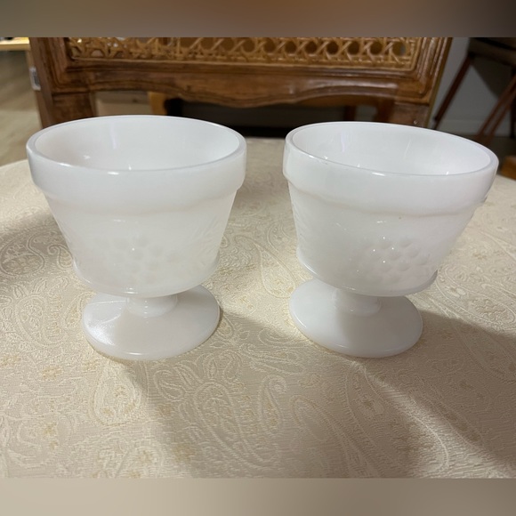 ***๐3 for $35./2 Vintage milk glass dessert cups. - Picture 1 of 3